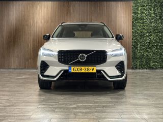 Volvo  XC60 T6 AWD Recharge Ultra Dark | Trekhaak | All Season banden | 360° Camera | Head-Up Display | Harma...