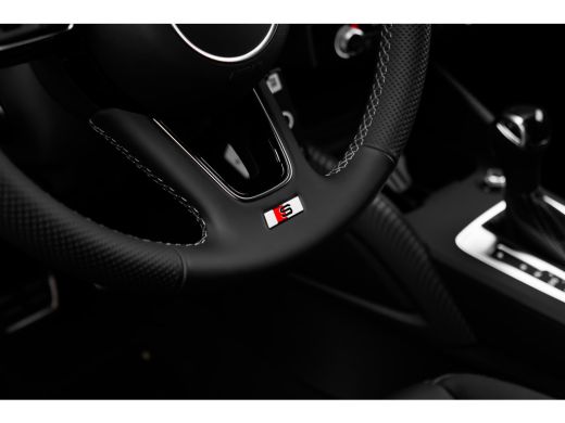 Audi Q2 S edition | Audi smartphone interface | Audi virtual cockpit | Cruise control (incl. speedlimiter) ActivLease financial lease