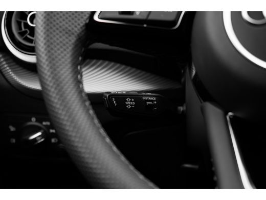 Audi Q2 S edition | Audi smartphone interface | Audi virtual cockpit | Cruise control (incl. speedlimiter) ActivLease financial lease