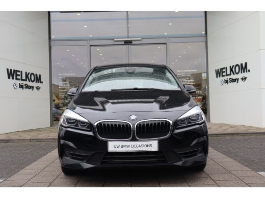BMW 2 Serie 218i 7p. Automaat / LED / Stoelverwarming / Airconditioning / PDC / Navigatie ActivLease financial lease