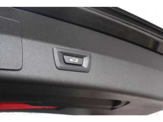 BMW 2 Serie 218i 7p. Automaat / LED / Stoelverwarming / Airconditioning / PDC / Navigatie ActivLease financial lease