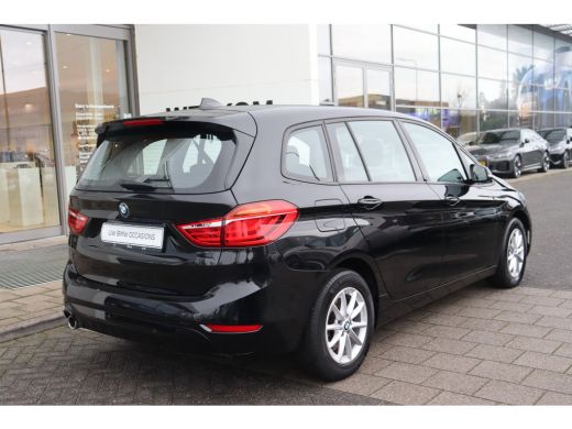BMW 2 Serie 218i 7p. Automaat / LED / Stoelverwarming / Airconditioning / PDC / Navigatie ActivLease financial lease
