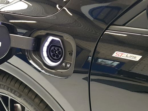 Ford Kuga 2.5 PHEV ST-Line X | Pano | Trekhaak | AGR | Adap. Cruise | 20 inch | Black Pack ActivLease financial lease