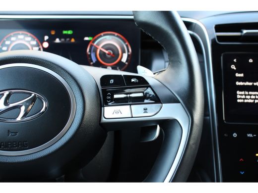 Hyundai Tucson 1.6 T-GDI PHEV Premium 4WD | NL-AUTO! | 1 EIGENAAR! | LEDER | ADAPTIVE CRUISE | 19" LMV | MEMORY ... ActivLease financial lease
