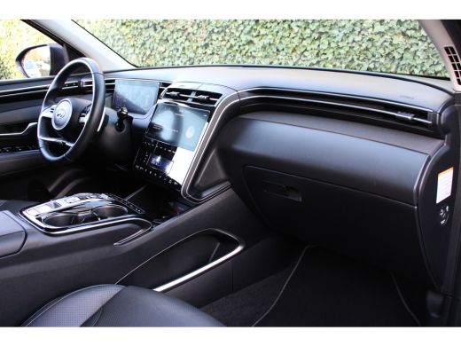 Hyundai Tucson 1.6 T-GDI PHEV Premium 4WD | NL-AUTO! | 1 EIGENAAR! | LEDER | ADAPTIVE CRUISE | 19" LMV | MEMORY ... ActivLease financial lease