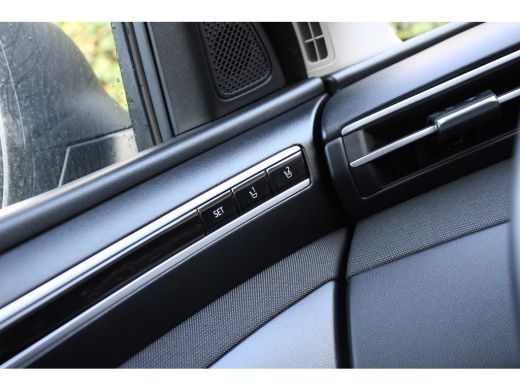 Hyundai Tucson 1.6 T-GDI PHEV Premium 4WD | NL-AUTO! | 1 EIGENAAR! | LEDER | ADAPTIVE CRUISE | 19" LMV | MEMORY ... ActivLease financial lease