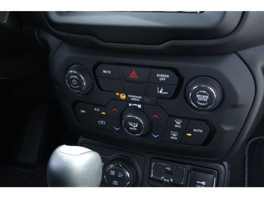 Jeep Renegade 4xe 240 Plug-in Hybrid Electric Upland | Adaptieve Cruise | Camera | Keyless | Navi | Carplay | D... ActivLease financial lease