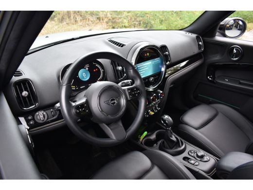 Mini Countryman 220PK HYBRID COOPER S E ALL4 SPORT CAMERA/NAVI/LEDER/CARPLAY ActivLease financial lease