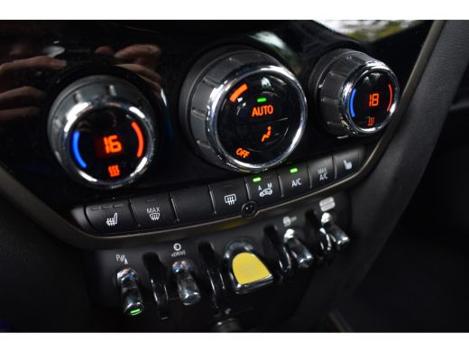 Mini Countryman 220PK HYBRID COOPER S E ALL4 SPORT CAMERA/NAVI/LEDER/CARPLAY ActivLease financial lease