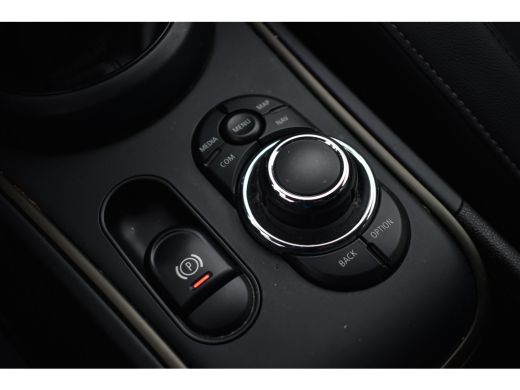 Mini Countryman 220PK HYBRID COOPER S E ALL4 SPORT CAMERA/NAVI/LEDER/CARPLAY ActivLease financial lease