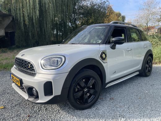 Mini Countryman 220PK HYBRID COOPER S E ALL4 SPORT CAMERA/NAVI/LEDER/CARPLAY ActivLease financial lease
