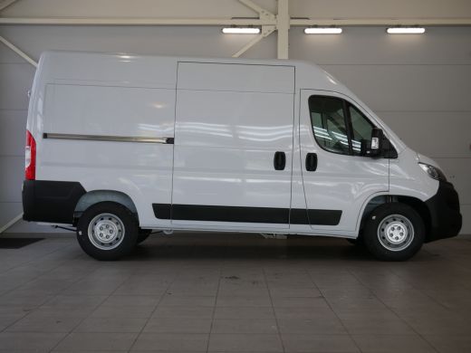 Opel Movano L2H2 3,5t 140pk | Achteruitrijcamera | Laadruimtescheidingswand gesloten (zonder Raam) | Lendenst... ActivLease financial lease
