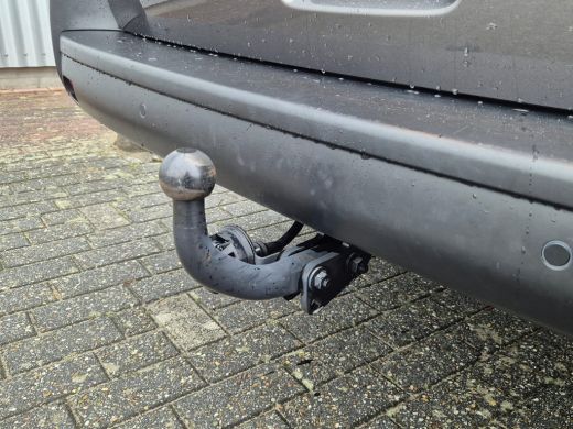 Opel Vivaro 2.0 BlueHDi 145 S&S L3 DC | Parkeersensoren achter | Achteruitrijcamera | Trekhaak | Armsteun voo... ActivLease financial lease