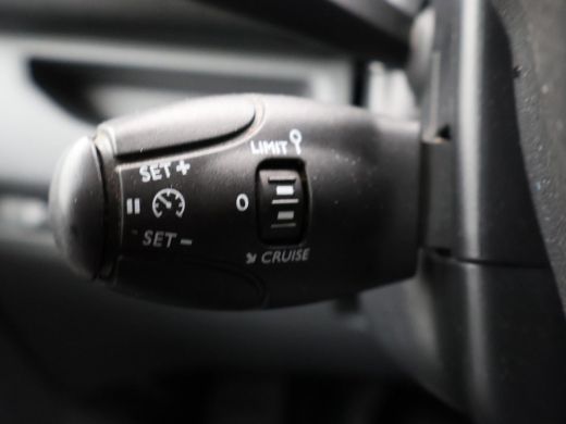 Peugeot Expert 231S 2.0 BlueHDI 120 PK PREMIUM + APPLE CARPLAY | TREKHAAK 2500 KG | NAVIGATIE | CRUISE CONTROL ActivLease financial lease