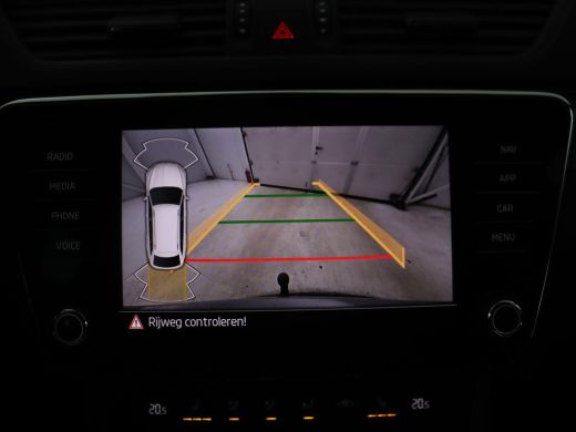 Skoda Superb 1.4 TSI iV Sportline | Panoramadak | Trekhaak | Stoelverwarming | Adaptive cruise | Camera | Alca... ActivLease financial lease