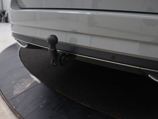 Skoda Superb 1.4 TSI iV Sportline | Panoramadak | Trekhaak | Stoelverwarming | Adaptive cruise | Camera | Alca... ActivLease financial lease