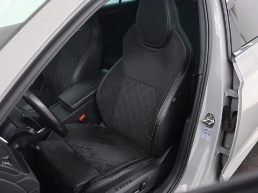 Skoda Superb 1.4 TSI iV Sportline | Panoramadak | Trekhaak | Stoelverwarming | Adaptive cruise | Camera | Alca... ActivLease financial lease