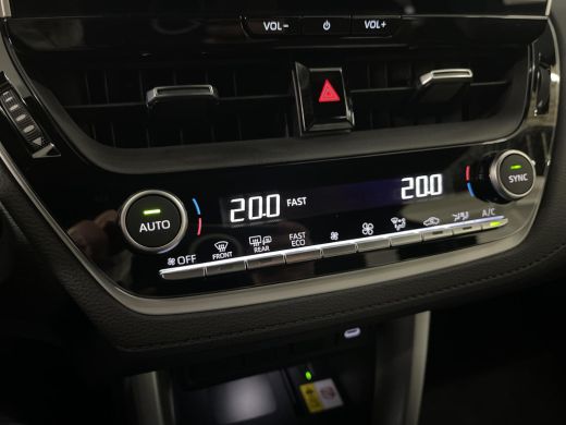 Toyota Corolla Cross Hybrid 140 Style ActivLease financial lease