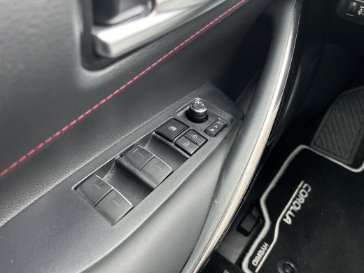 Toyota Corolla Touring Sports 2.0 Hybrid Executive | Navigatie | Apple CarPlay/Android auto | Achteruitrijcamera | Elektrische ... ActivLease financial lease