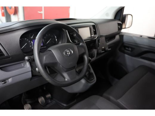 Toyota ProAce 2.0 D-4D L2H1 2500KG TREKVERMOGEN ActivLease financial lease