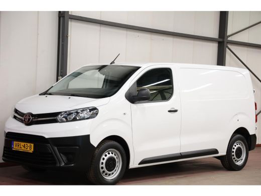 Toyota ProAce 2.0 D-4D L2H1 2500KG TREKVERMOGEN ActivLease financial lease