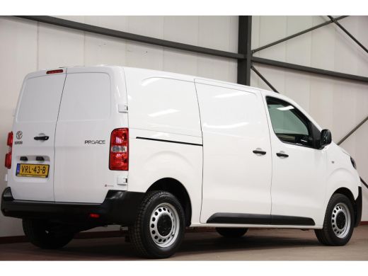 Toyota ProAce 2.0 D-4D L2H1 2500KG TREKVERMOGEN ActivLease financial lease