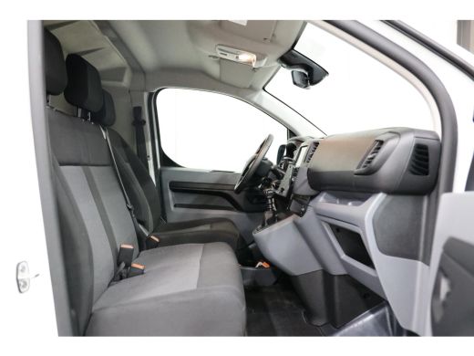 Toyota ProAce 2.0 D-4D L2H1 2500KG TREKVERMOGEN ActivLease financial lease