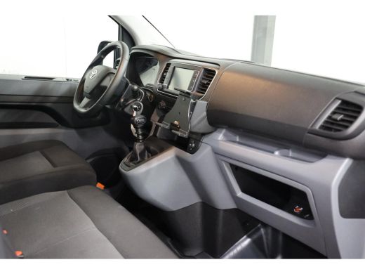 Toyota ProAce 2.0 D-4D L2H1 2500KG TREKVERMOGEN ActivLease financial lease
