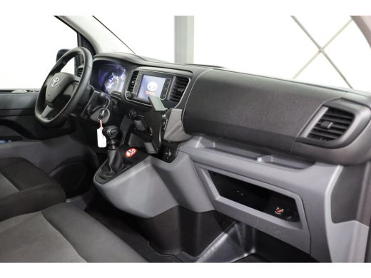 Toyota ProAce 2.0 D-4D Live L2H1 LANG ActivLease financial lease