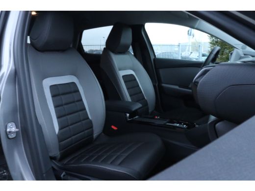 Citroën C4 Collection | Direct Beschikbaar | Cruise Control | Camera | Stoelverwarming | Navi | Carplay | ActivLease financial lease