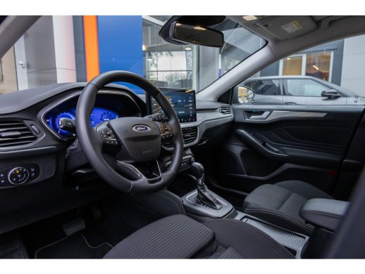 Ford Focus 1.0 EcoBoost Hybrid Titanium X | | Trekhaak | Cruise adaptief | Camera | Stuur/stoel/voorruit ver... ActivLease financial lease