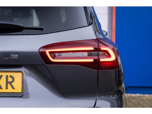 Ford Focus 1.0 EcoBoost Hybrid Titanium X | | Trekhaak | Cruise adaptief | Camera | Stuur/stoel/voorruit ver... ActivLease financial lease