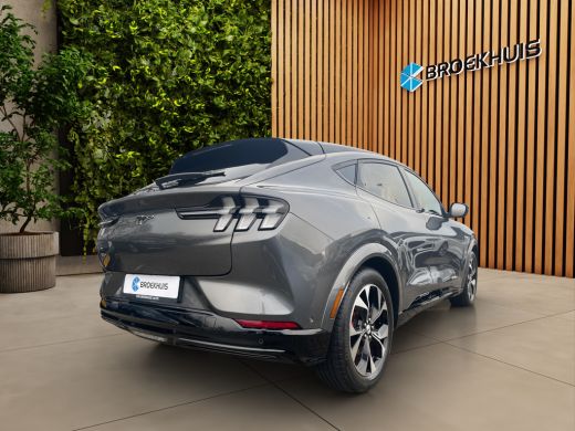 Ford Mustang Mach-E Mach-E Extended First Edition AWD 98 kWh | BTW auto | Adapt. Cruise | Pano | B&O | Standkachel | ... ActivLease financial lease