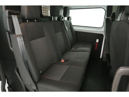 Ford Transit Custom 320 2.0 TDCI L2H1 | DC | Automaat | Adap. Cruise | Camera | Carplay | Trekh. | Stoelverw. ActivLease financial lease