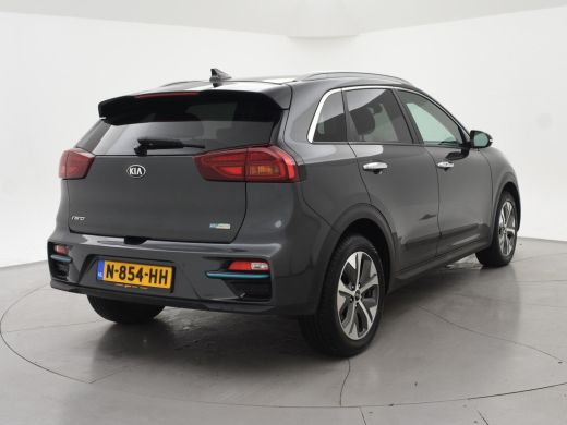 Kia e-Niro DYNAMICPLUSLINE 64 kWh + SCHUIFDAK | CARPLAY | CAMERA | STOEL/STUUURWIELVERW. ActivLease financial lease