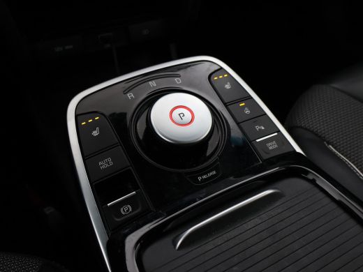 Kia e-Niro DYNAMICPLUSLINE 64 kWh + SCHUIFDAK | CARPLAY | CAMERA | STOEL/STUUURWIELVERW. ActivLease financial lease