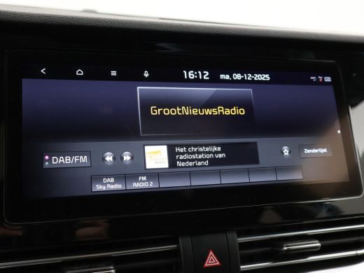 Kia e-Niro DYNAMICPLUSLINE 64 kWh + SCHUIFDAK | CARPLAY | CAMERA | STOEL/STUUURWIELVERW. ActivLease financial lease