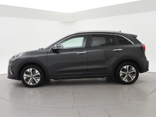 Kia e-Niro DYNAMICPLUSLINE 64 kWh + SCHUIFDAK | CARPLAY | CAMERA | STOEL/STUUURWIELVERW. ActivLease financial lease