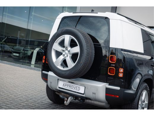 Land Rover Defender 110 D250 Hardtop Commercial | 20" County velgen | Luchtvering | 3 persoons Jumpseat | ActivLease financial lease