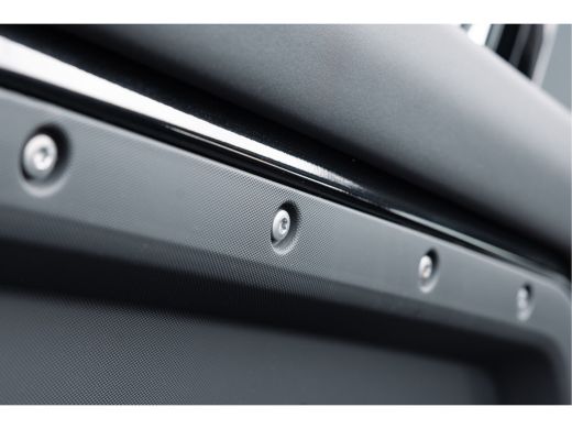 Land Rover Defender 110 D250 Hardtop Commercial | 20" County velgen | Luchtvering | 3 persoons Jumpseat | ActivLease financial lease