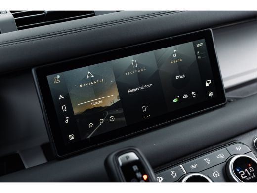 Land Rover Defender 110 D250 Hardtop Commercial | 20" County velgen | Luchtvering | 3 persoons Jumpseat | ActivLease financial lease