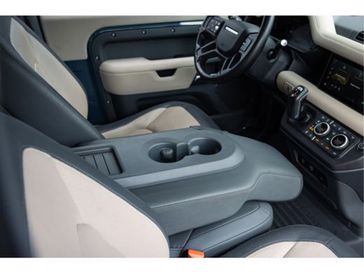 Land Rover Defender Hard Top P400 90 MHEV X-Dynamic SE | Luchtvering | Jumpseat | Afn trekhaak | Head-Up | Stoelkoeli... ActivLease financial lease