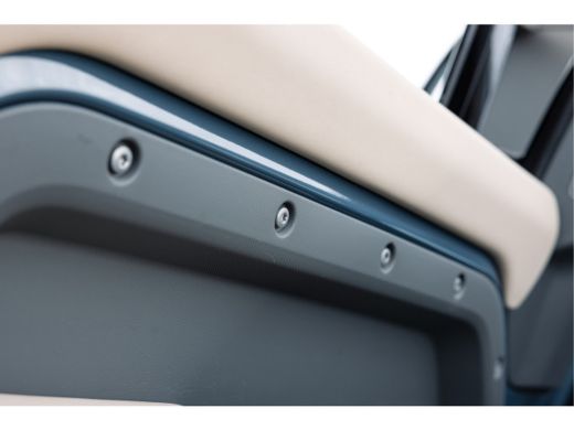 Land Rover Defender Hard Top P400 90 MHEV X-Dynamic SE | Luchtvering | Jumpseat | Afn trekhaak | Head-Up | Stoelkoeli... ActivLease financial lease