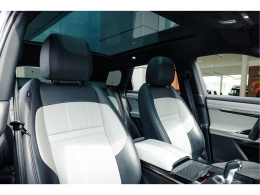 Land Rover Range Rover Evoque P250 AWD R-Dynamic First Edition | Head-Up | 21 Inch | Pano | Meridian Surround | ACC | 360gr Cam... ActivLease financial lease