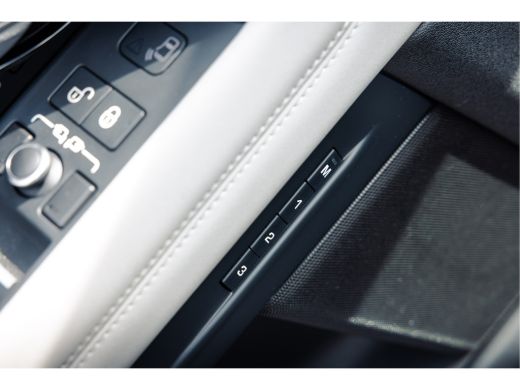 Land Rover Range Rover Evoque P250 AWD R-Dynamic First Edition | Head-Up | 21 Inch | Pano | Meridian Surround | ACC | 360gr Cam... ActivLease financial lease