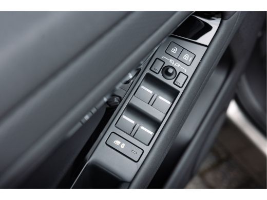 Land Rover Range Rover Evoque P300e AWD R-Dynamic S | Pano | Black Pack | 20 Inch | Cold Climate | Adaptieve Cr Control | Stoel... ActivLease financial lease