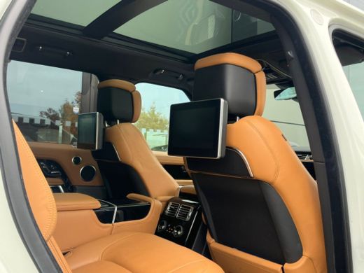 Land Rover Range Rover P400e Fifty | Rear Seat Entertainment | 22 Inch | SVO Bespoke Paint | Massage | Full Options ActivLease financial lease