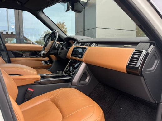 Land Rover Range Rover P400e Fifty | Rear Seat Entertainment | 22 Inch | SVO Bespoke Paint | Massage | Full Options ActivLease financial lease