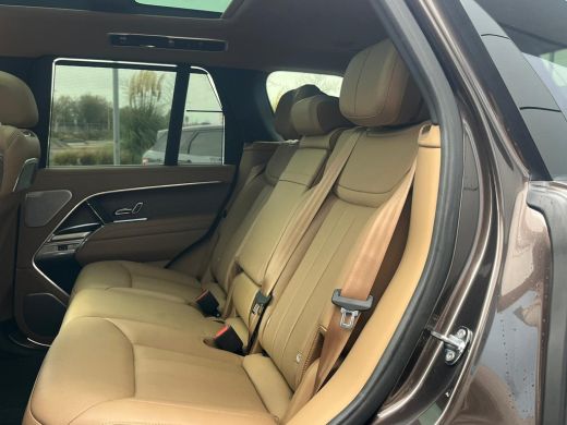 Land Rover Range Rover P550e Autobiography | SV Lak | Achterasbesturing | Koelbox | Lederen hemelbekleding | Massage | H... ActivLease financial lease