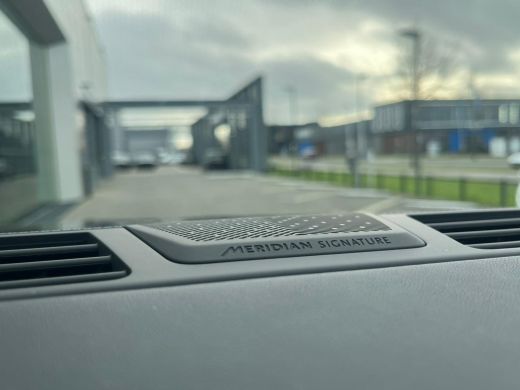 Land Rover Range Rover P550e Autobiography | SV Lak | Achterasbesturing | Koelbox | Lederen hemelbekleding | Massage | H... ActivLease financial lease